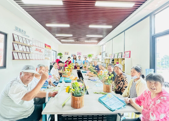 七夕银龄记 爱意永留存”银龄关爱活动